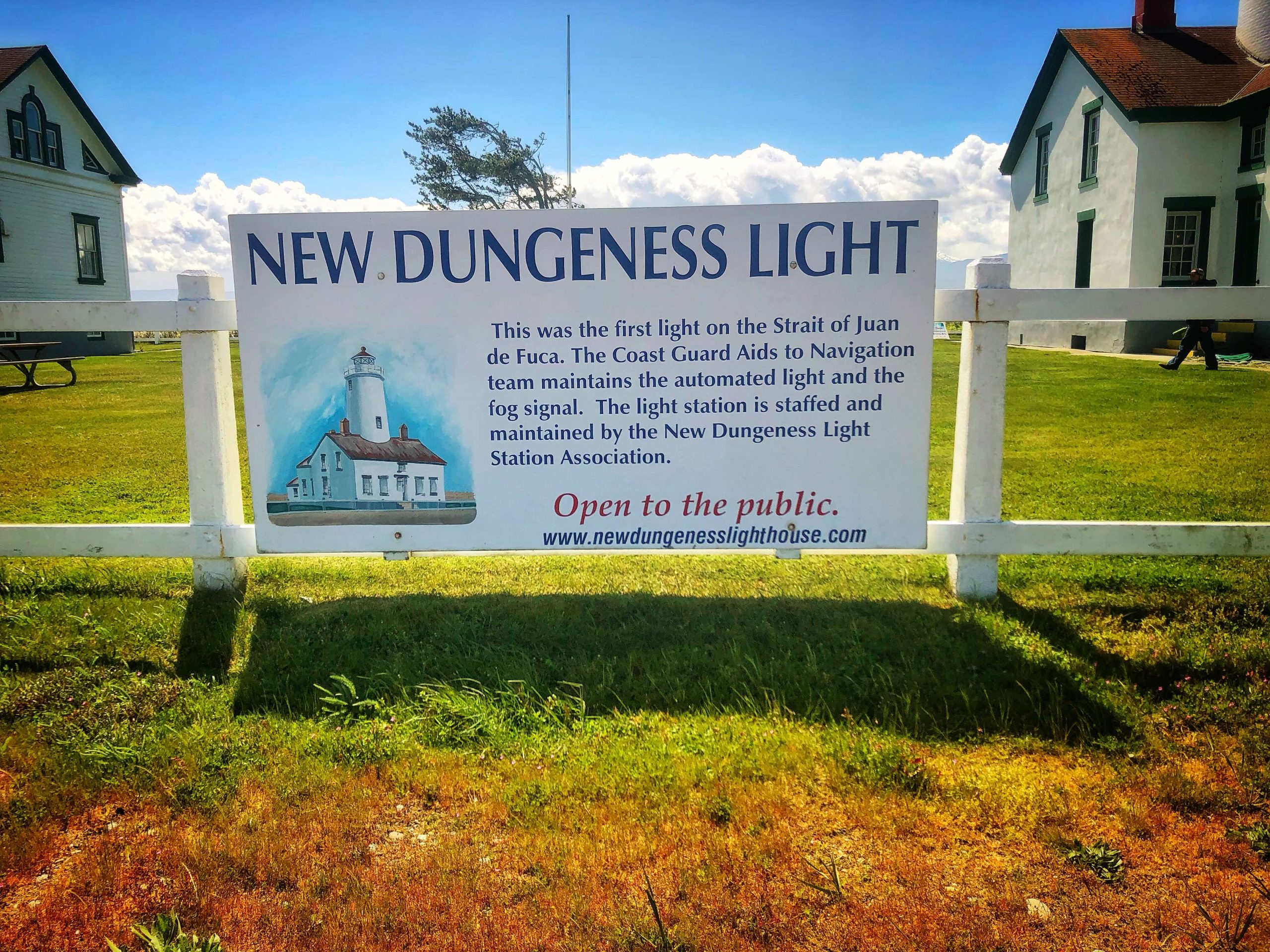 Dungeness Lighthouse Information