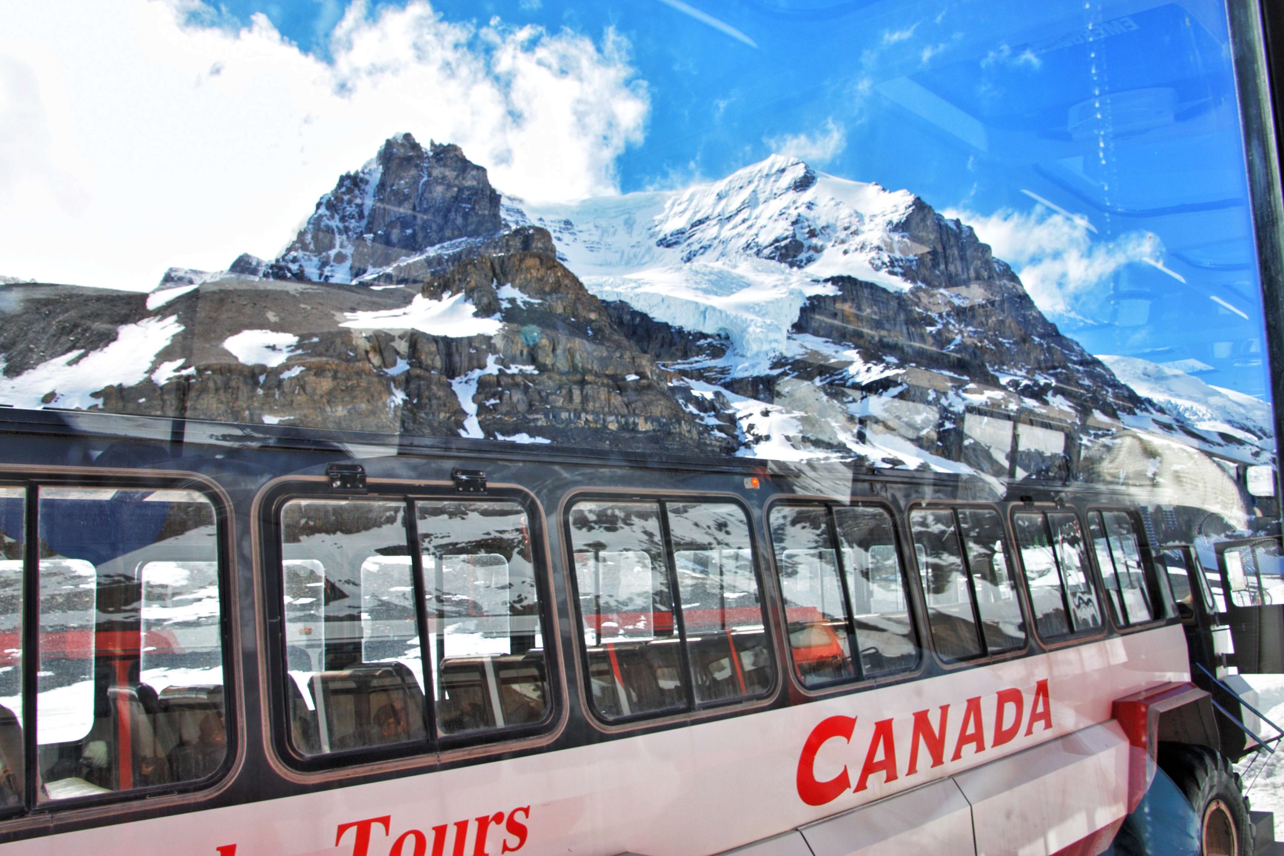 Things To Do At The Icefields Center Jasper